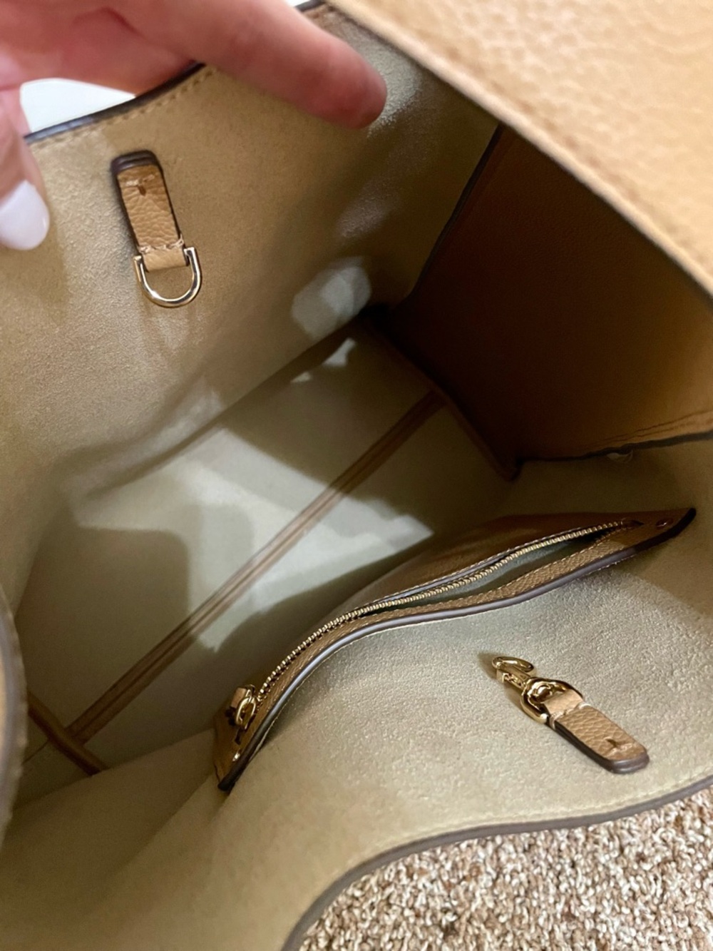 Tory Burch large ROMY Hobo Bag - Picture 6 of 16